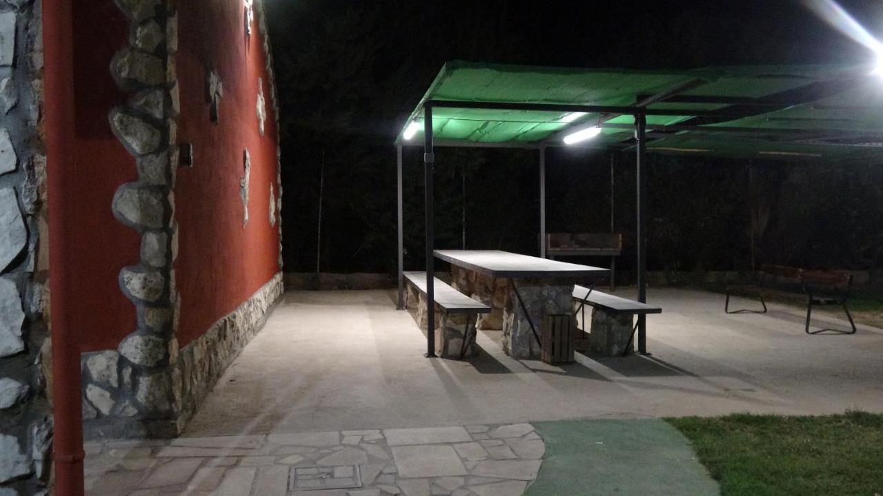 Finca Entrevinedos De Bodegas Marcos Peñafiel Exterior foto