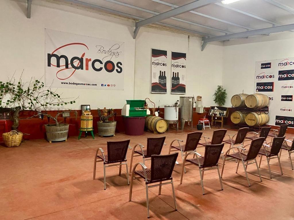 Finca Entrevinedos De Bodegas Marcos Peñafiel Exterior foto