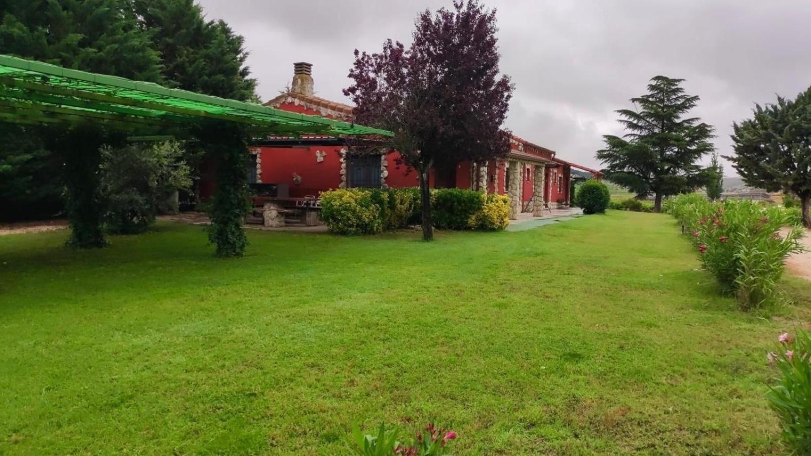 Finca Entrevinedos De Bodegas Marcos Peñafiel Exterior foto